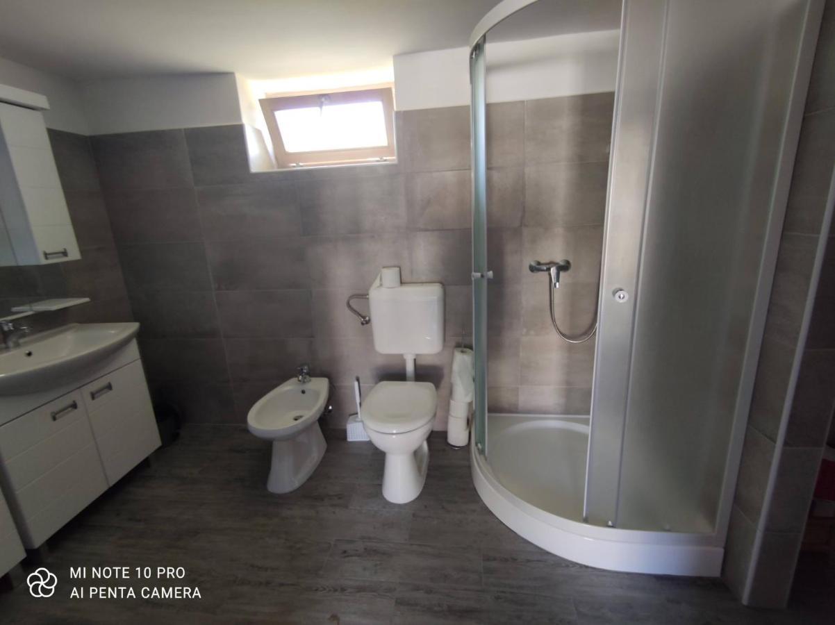Das Blaue Haus Guesthouse - Kovacshida المظهر الخارجي الصورة
