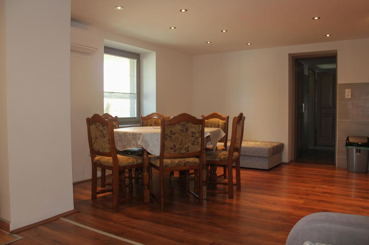 Das Blaue Haus Guesthouse - Kovacshida المظهر الخارجي الصورة